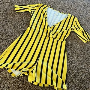 Yellow/Black Large Romper